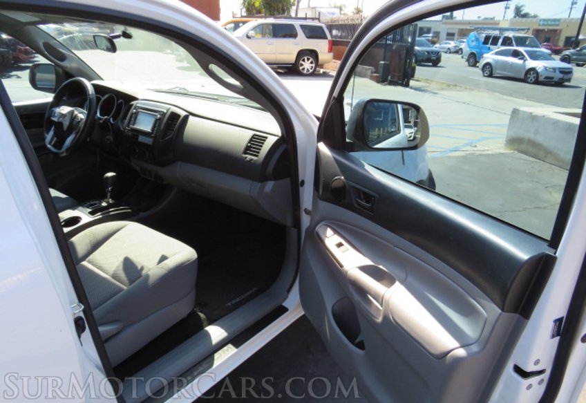 2015 Toyota Tacoma - Image 21