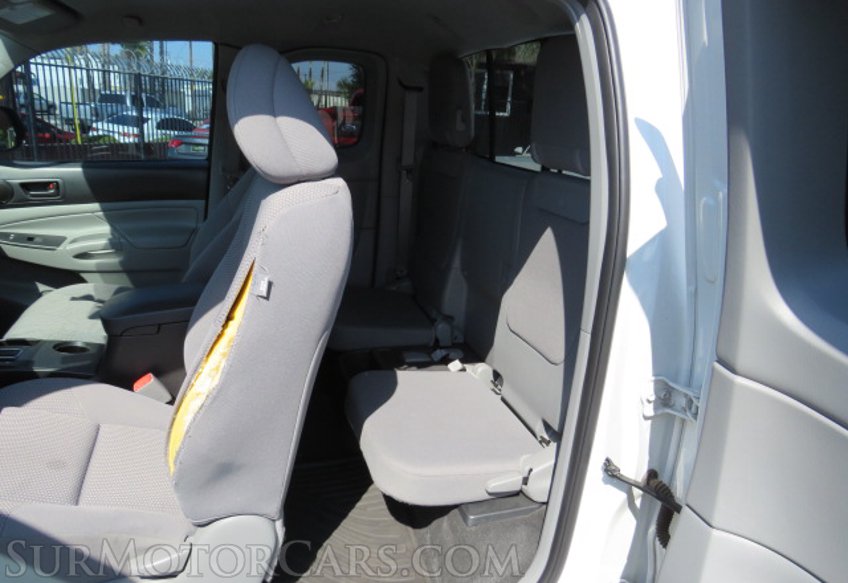 2015 Toyota Tacoma - Image 23