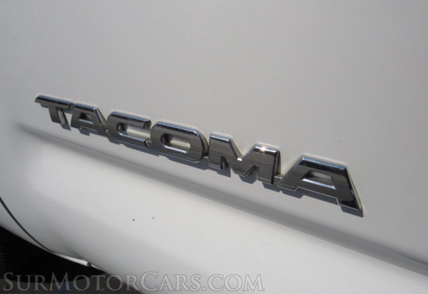 2015 Toyota Tacoma - Image 17