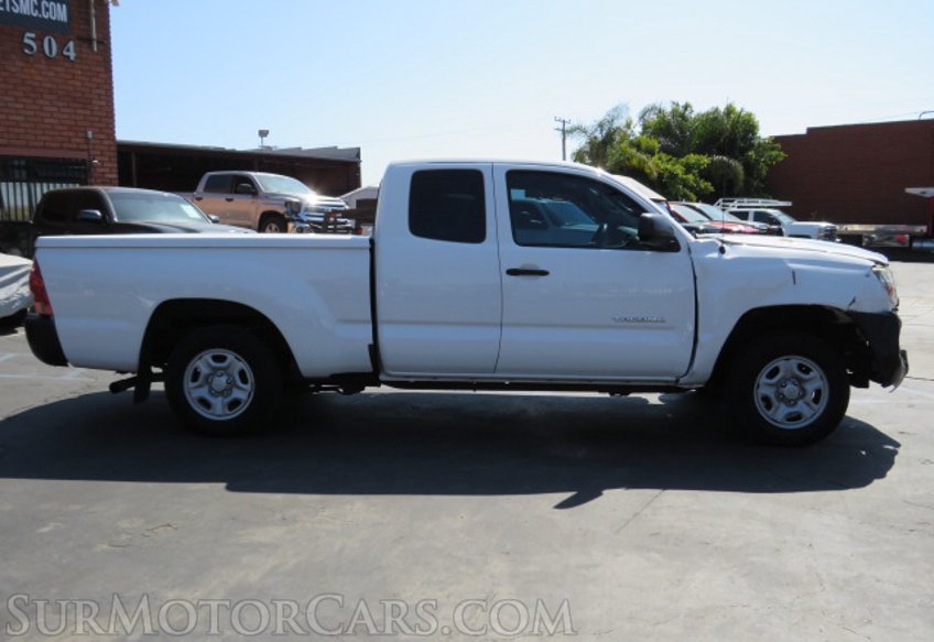 2015 Toyota Tacoma - Image 5