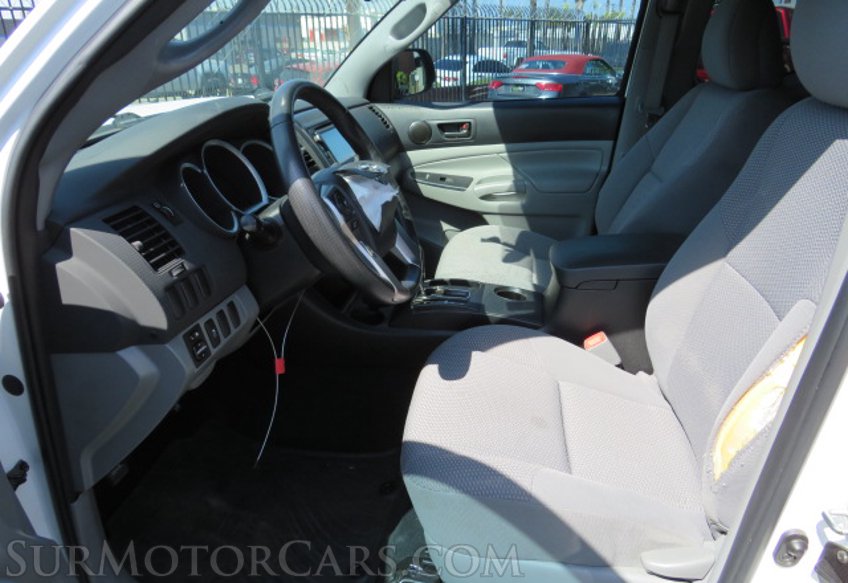 2015 Toyota Tacoma - Image 22