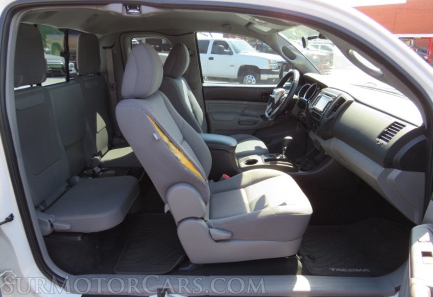 2015 Toyota Tacoma - Image 27