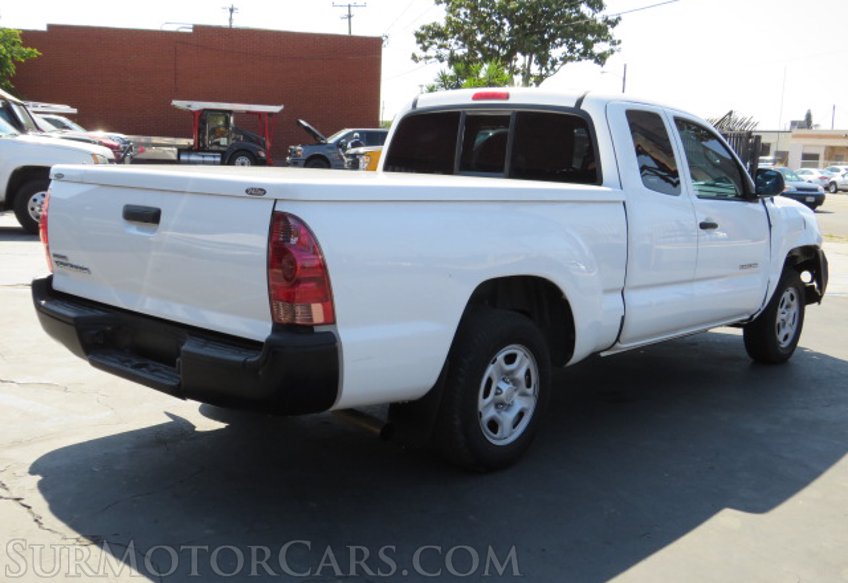 2015 Toyota Tacoma - Image 9