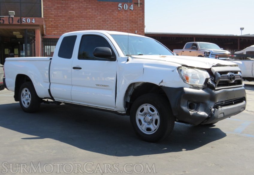 2015 Toyota Tacoma - Image 4