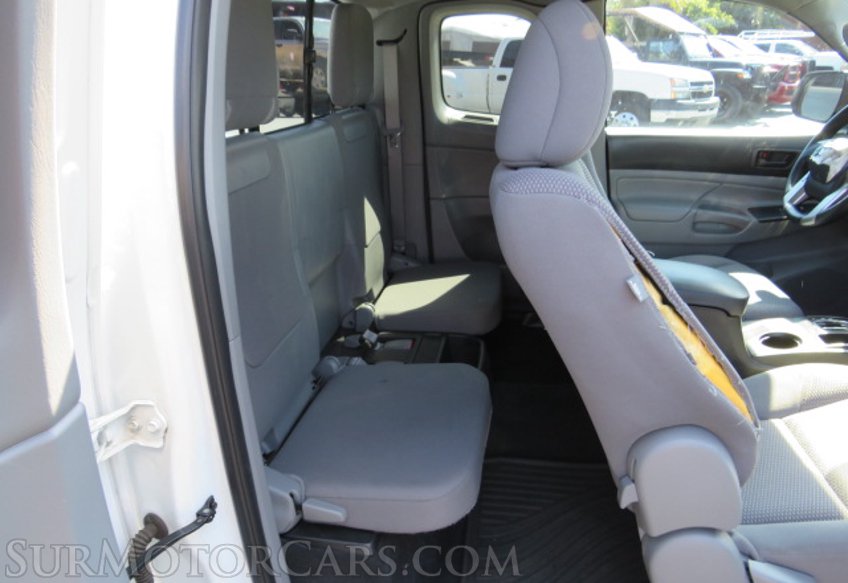 2015 Toyota Tacoma - Image 26