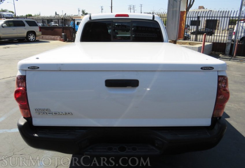 2015 Toyota Tacoma - Image 12