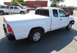 2015 Toyota Tacoma - Image 7