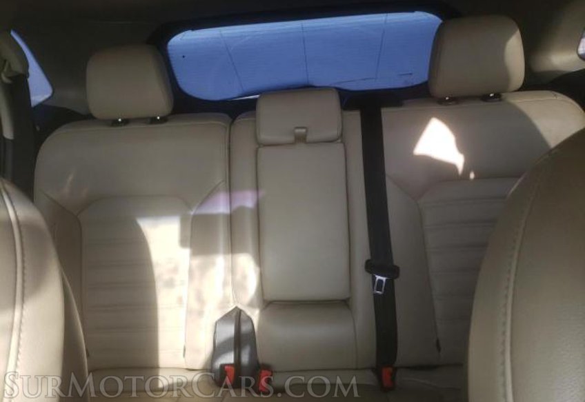 2019 Ford Edge - Image 10