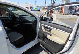 2018 Honda CR-V - Image 19