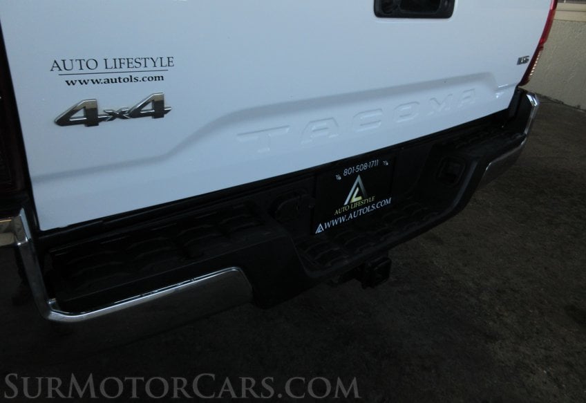 2019 Toyota Tacoma - Image 27