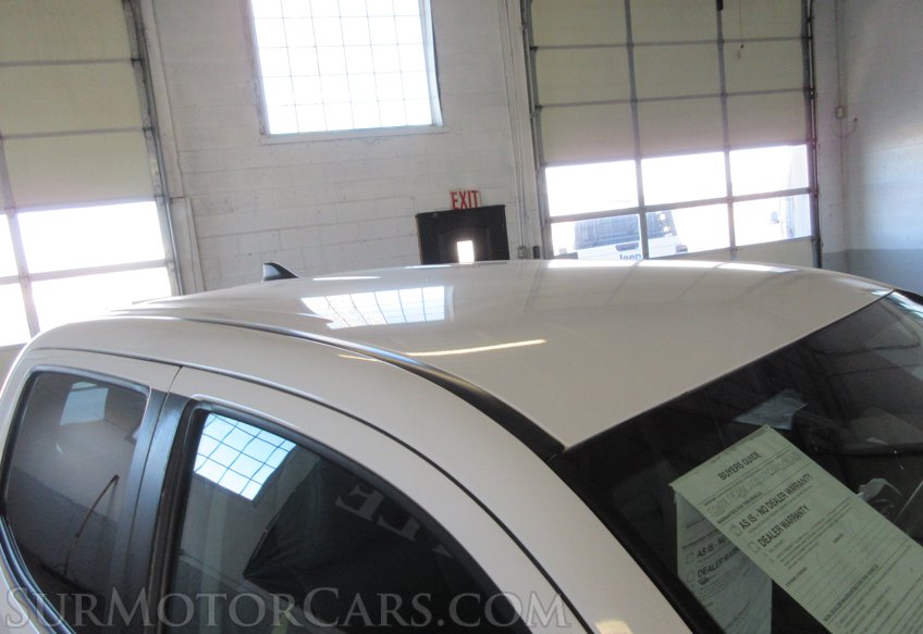 2019 Toyota Tacoma - Image 17