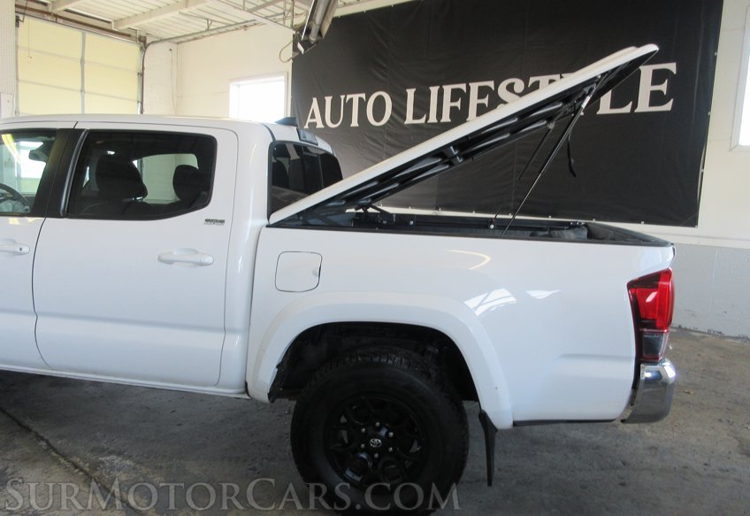 2019 Toyota Tacoma - Image 22