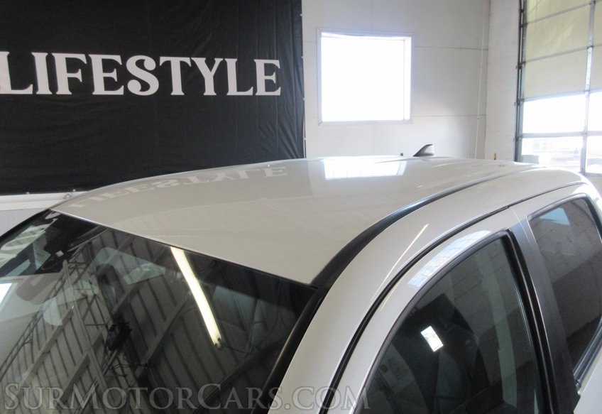 2019 Toyota Tacoma - Image 16