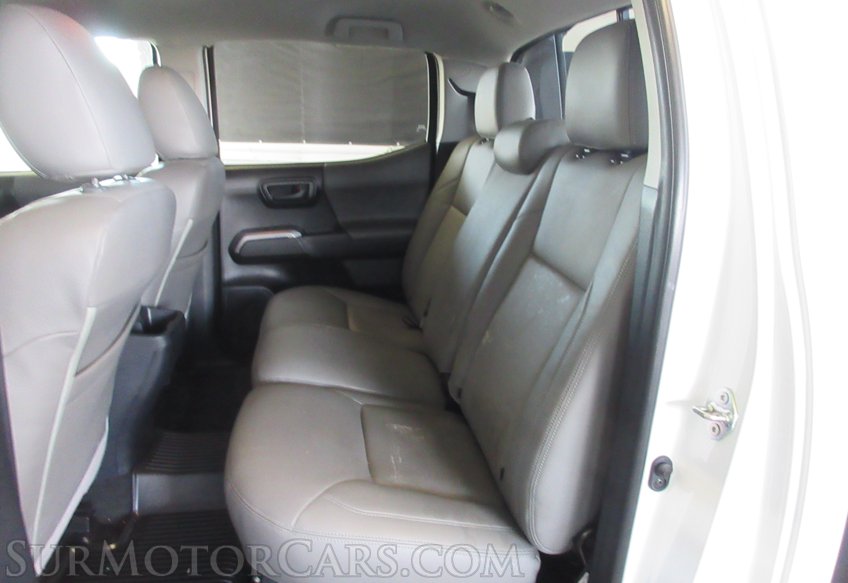 2019 Toyota Tacoma - Image 38