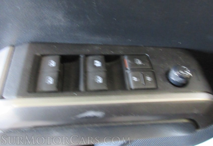 2019 Toyota Tacoma - Image 58