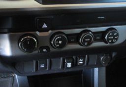 2019 Toyota Tacoma - Image 57