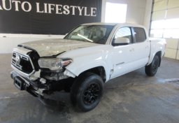 2019 Toyota Tacoma - Image 4