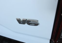 2019 Toyota Tacoma - Image 28