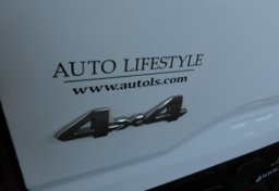 2019 Toyota Tacoma - Image 30