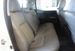 2019 Toyota Tacoma - Image 36