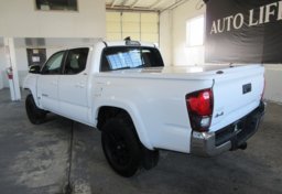 2019 Toyota Tacoma - Image 7