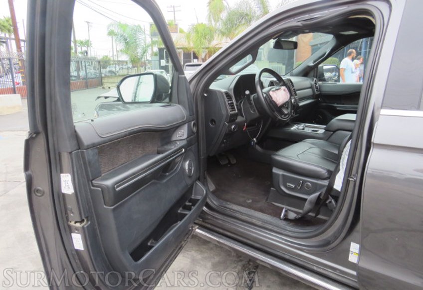 2020 Ford Expedition - Image 19