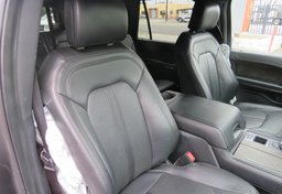2020 Ford Expedition - Image 26