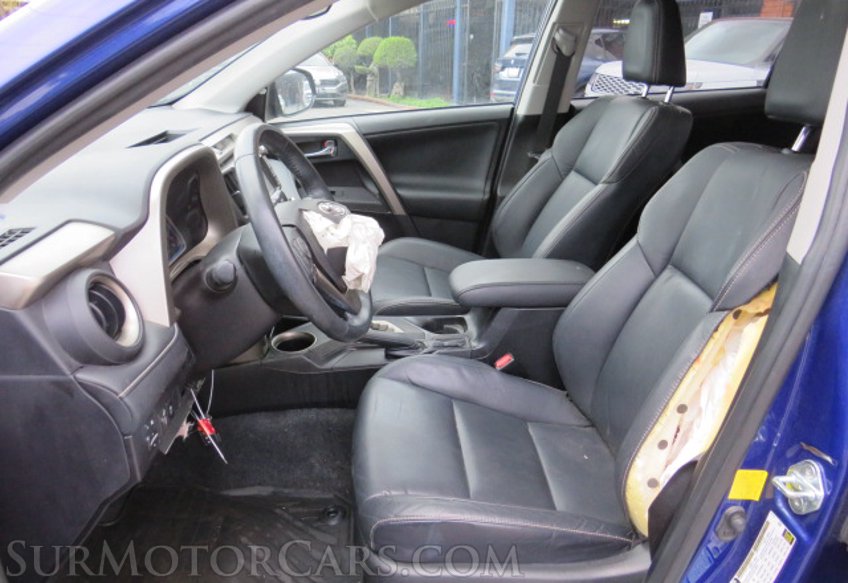 2015 Toyota RAV4 - Image 25