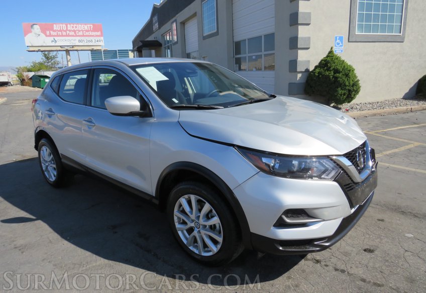 2021 Nissan Rogue Sport - Image 2