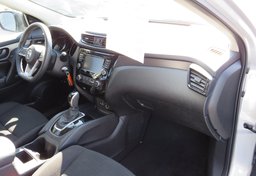 2021 Nissan Rogue Sport - Image 19