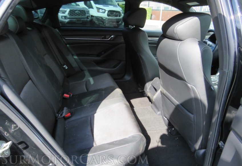 2019 Honda Accord Sedan - Image 30