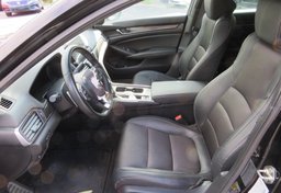 2019 Honda Accord Sedan - Image 25