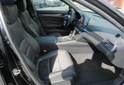 2019 Honda Accord Sedan - Image 24