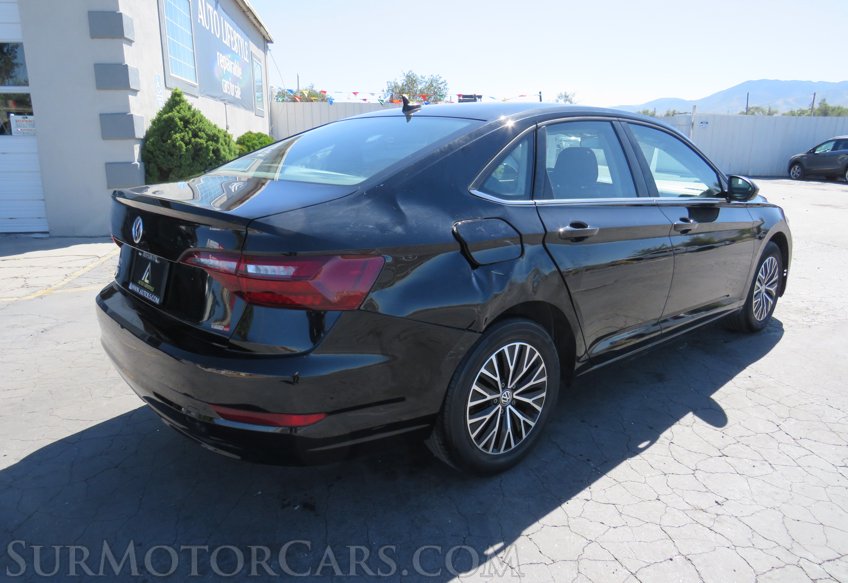 2021 Volkswagen Jetta - Image 5