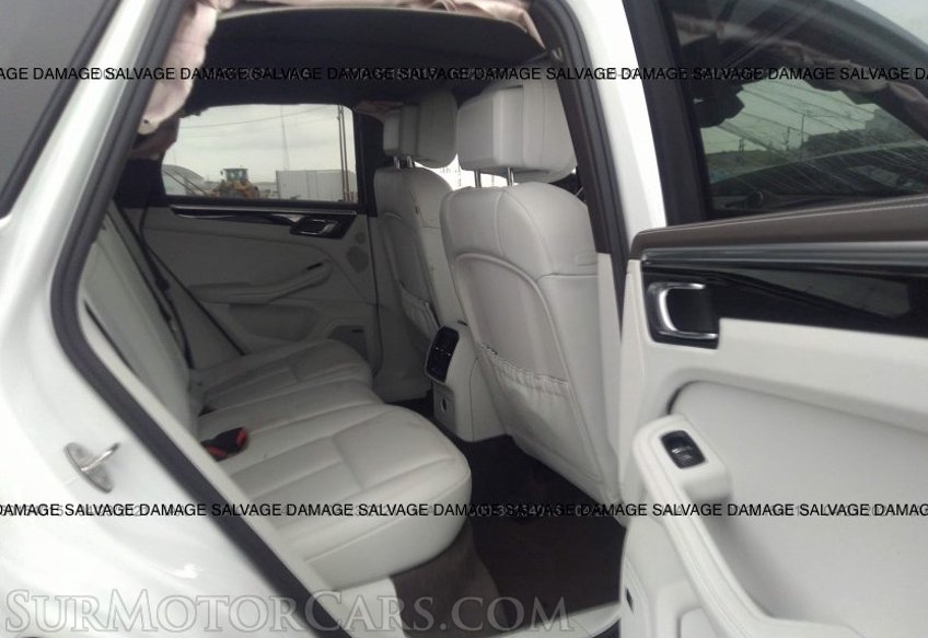 2018 Porsche Macan - Image 6