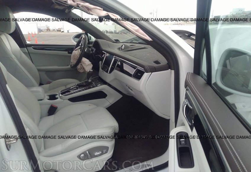 2018 Porsche Macan - Image 5