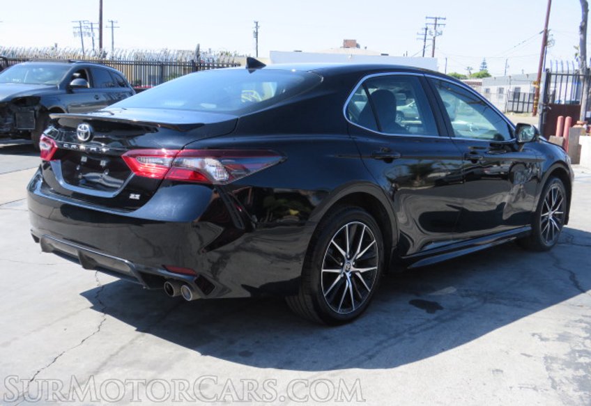 2021 Toyota Camry - Image 8