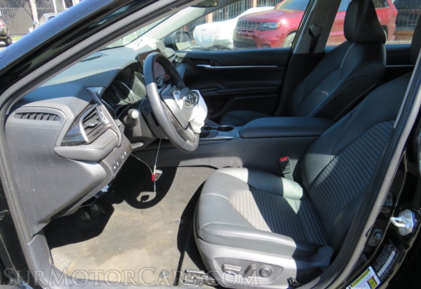 2021 Toyota Camry - Image 25