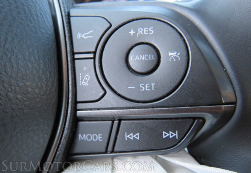 2021 Toyota Camry - Image 32