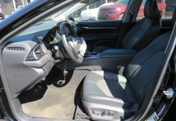 2021 Toyota Camry - Image 25