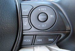 2021 Toyota Camry - Image 32