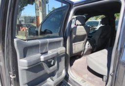 2015 Ford F-150 - Image 24