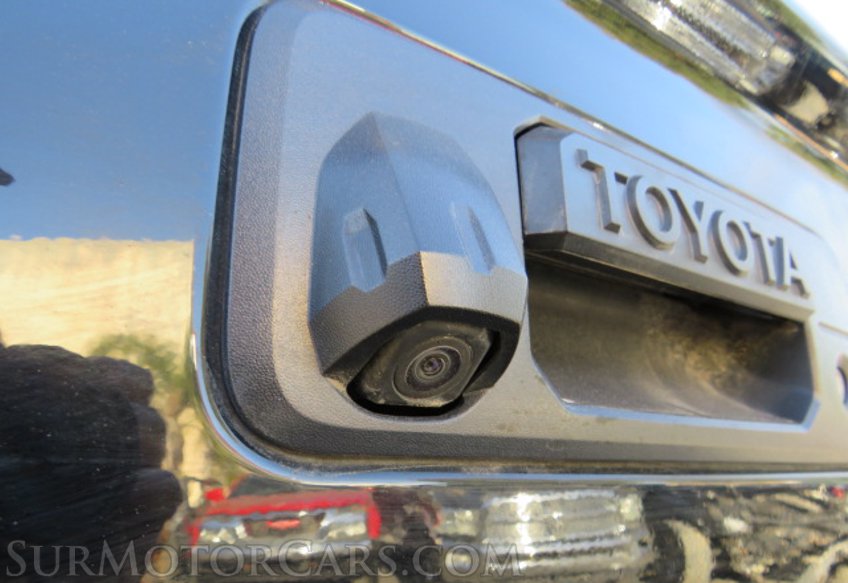 2017 Toyota Tundra 4WD - Image 18