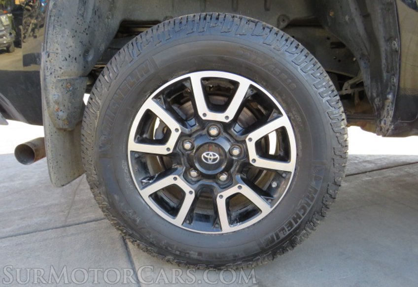 2017 Toyota Tundra 4WD - Image 16