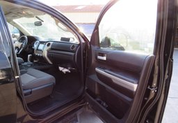 2017 Toyota Tundra 4WD - Image 24
