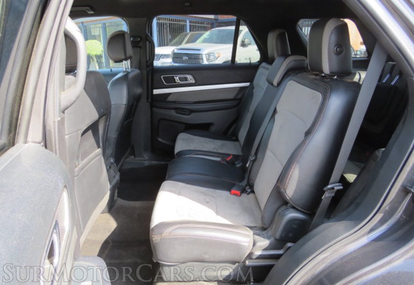 2017 Ford Explorer - Image 32