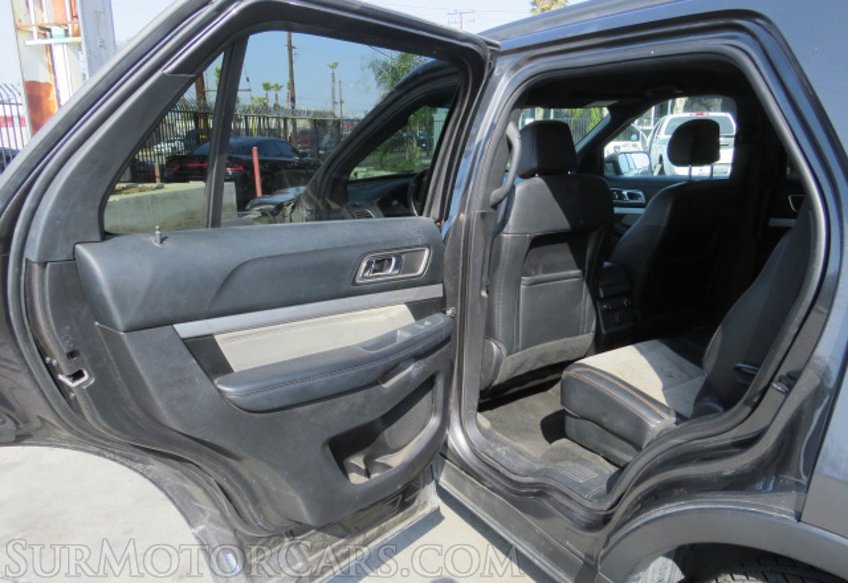 2017 Ford Explorer - Image 27