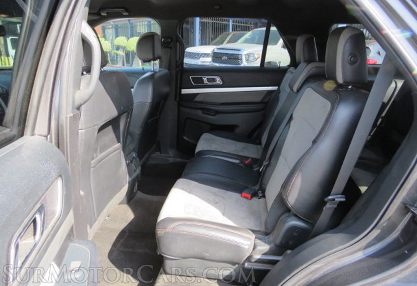 2017 Ford Explorer - Image 30