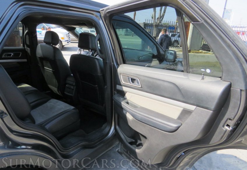 2017 Ford Explorer - Image 28