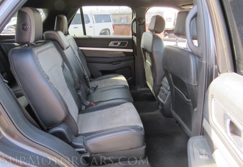 2017 Ford Explorer - Image 29